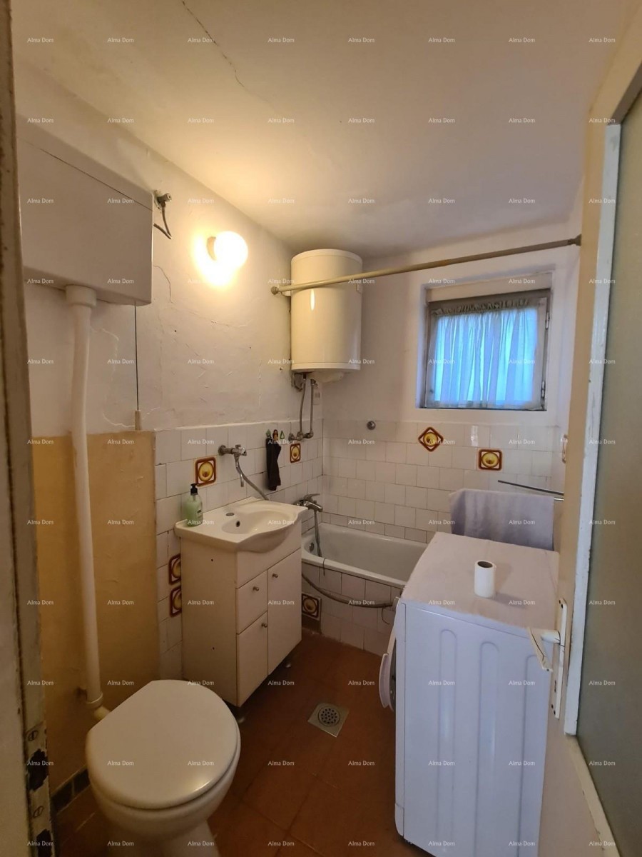 Chestnut. Apartment for sale in an excellent location, Pula! 34