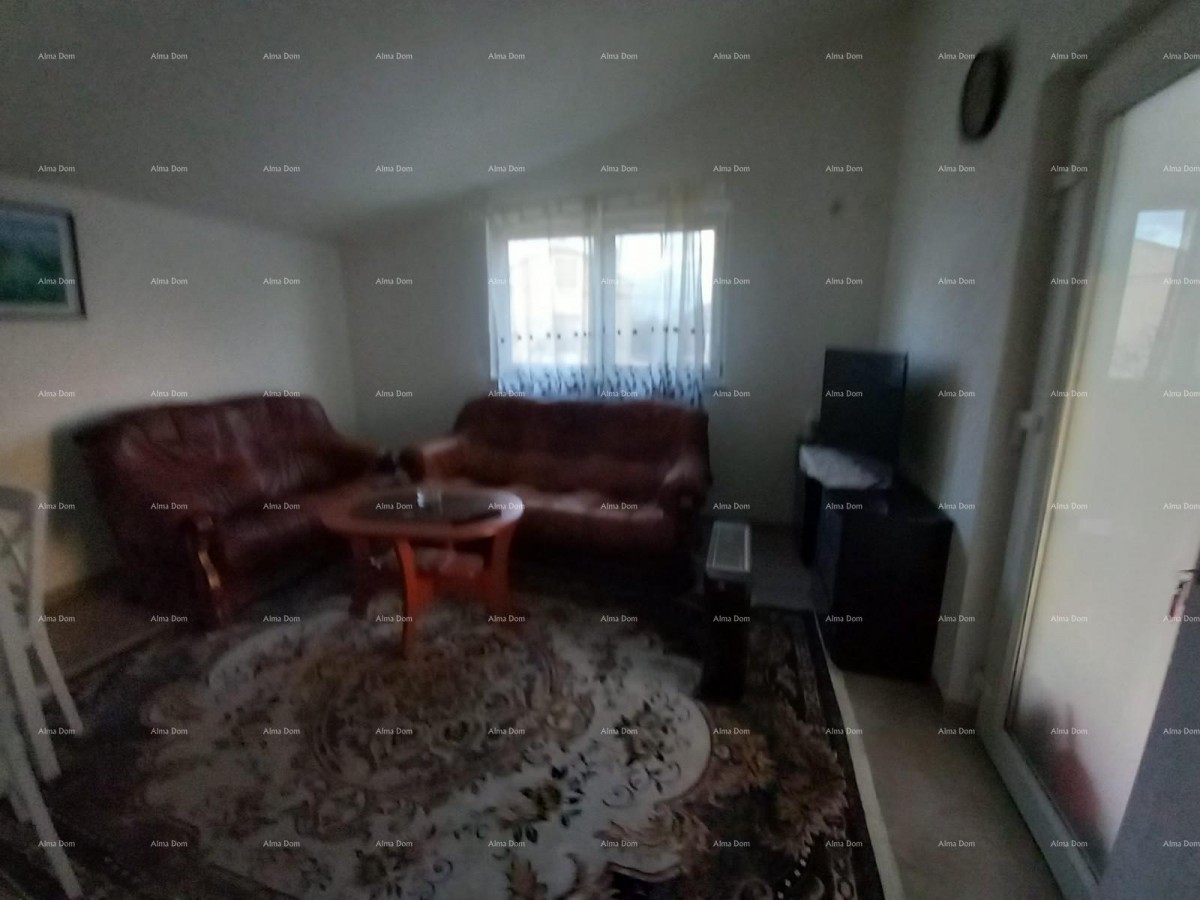 Prodaja hiše z dvema ločenima stanovanjem, Šišan! 11