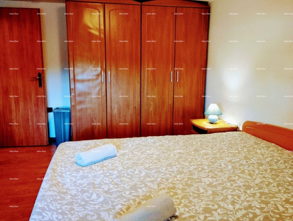 Prodaje se kuća, 170 m2, Karojba 14