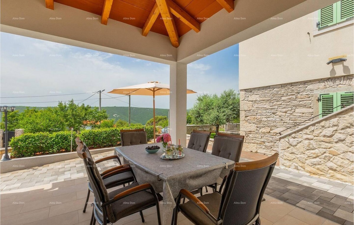 Trget – Beautiful House with a Panoramic Sea View 3