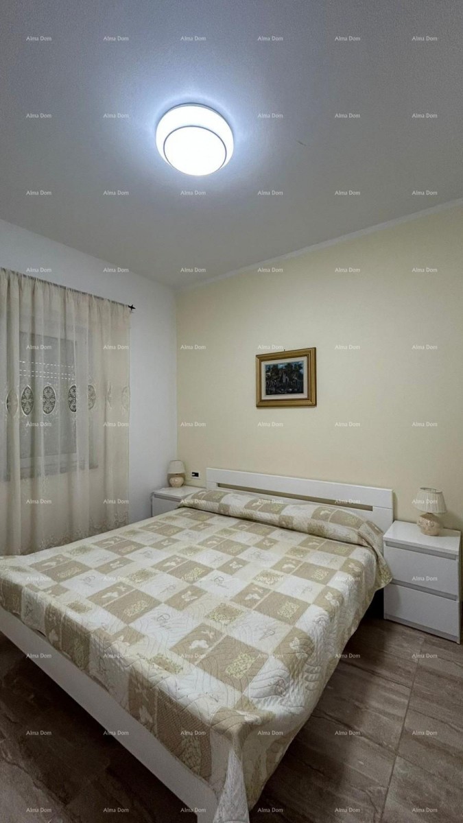 Pula Veli vrh. We are selling a house with multiple apartments and a swimming pool. 40