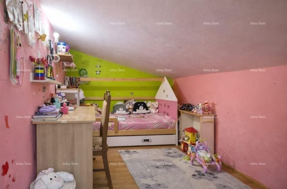 Rovinj – property with two apartments, sea view, and parking space 14