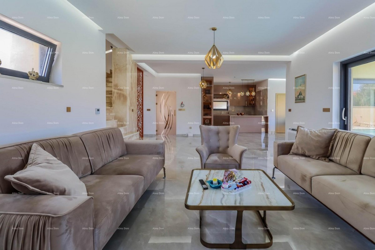 Пула - Лоборика. Новый отдельно стоящий дом с бассейном. 9