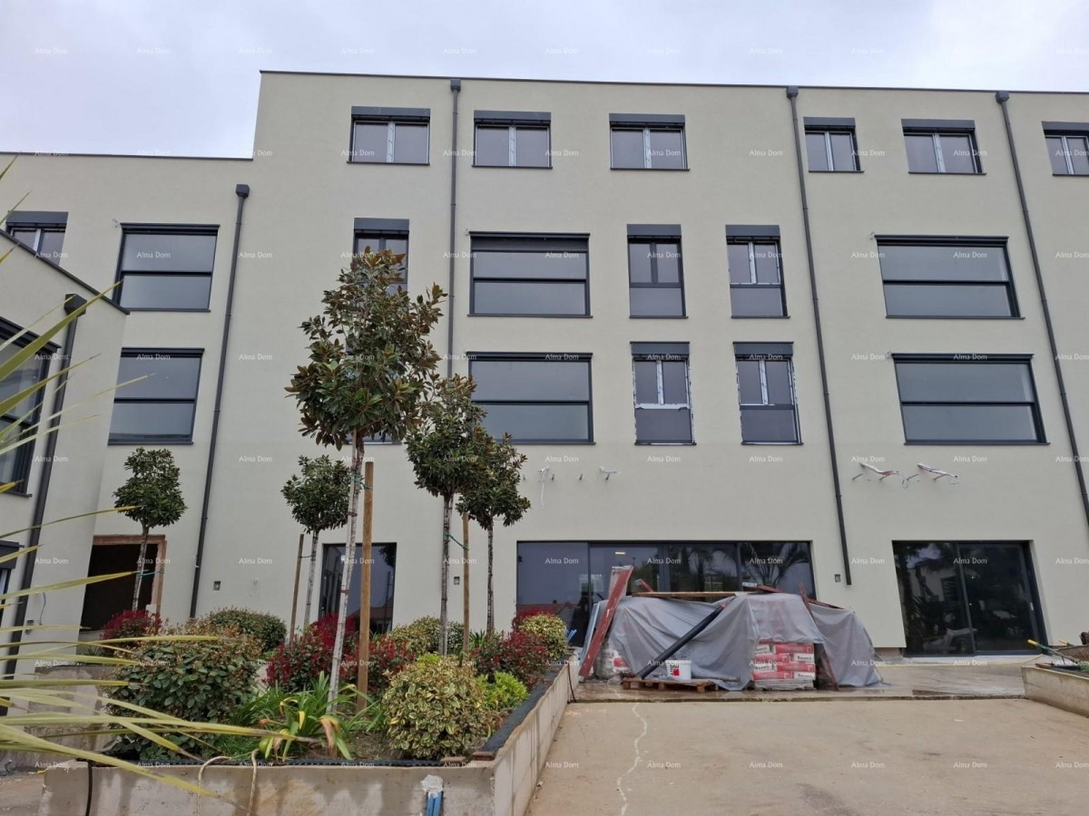 Apartments for sale in a new commercial and residential project, Poreč 1