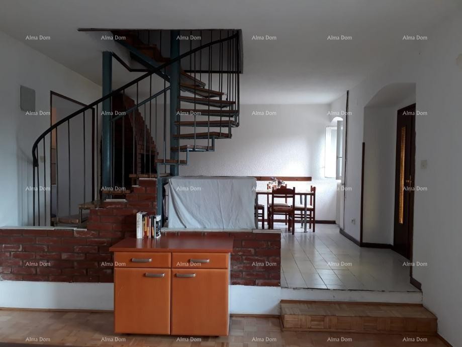 Vendiamo una casa in pietra nel centro di Brtonigle! 2