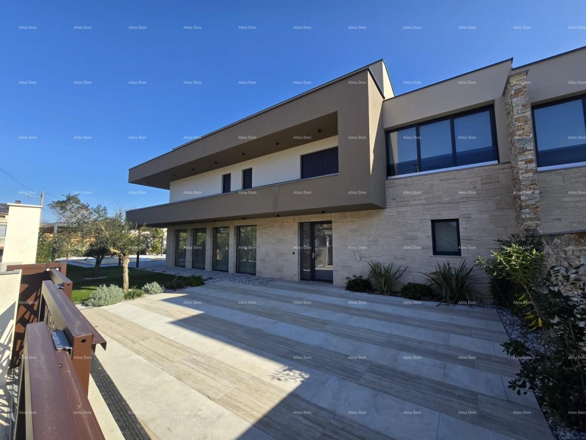 Moderna vila z bazenom in savno, Marčana! 1