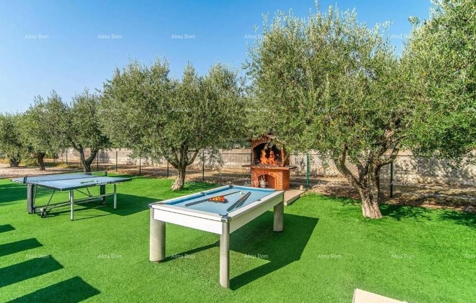 VODNJAN – Moderna villa con piscina, vista sui Brijuni e ampio giardino! 11