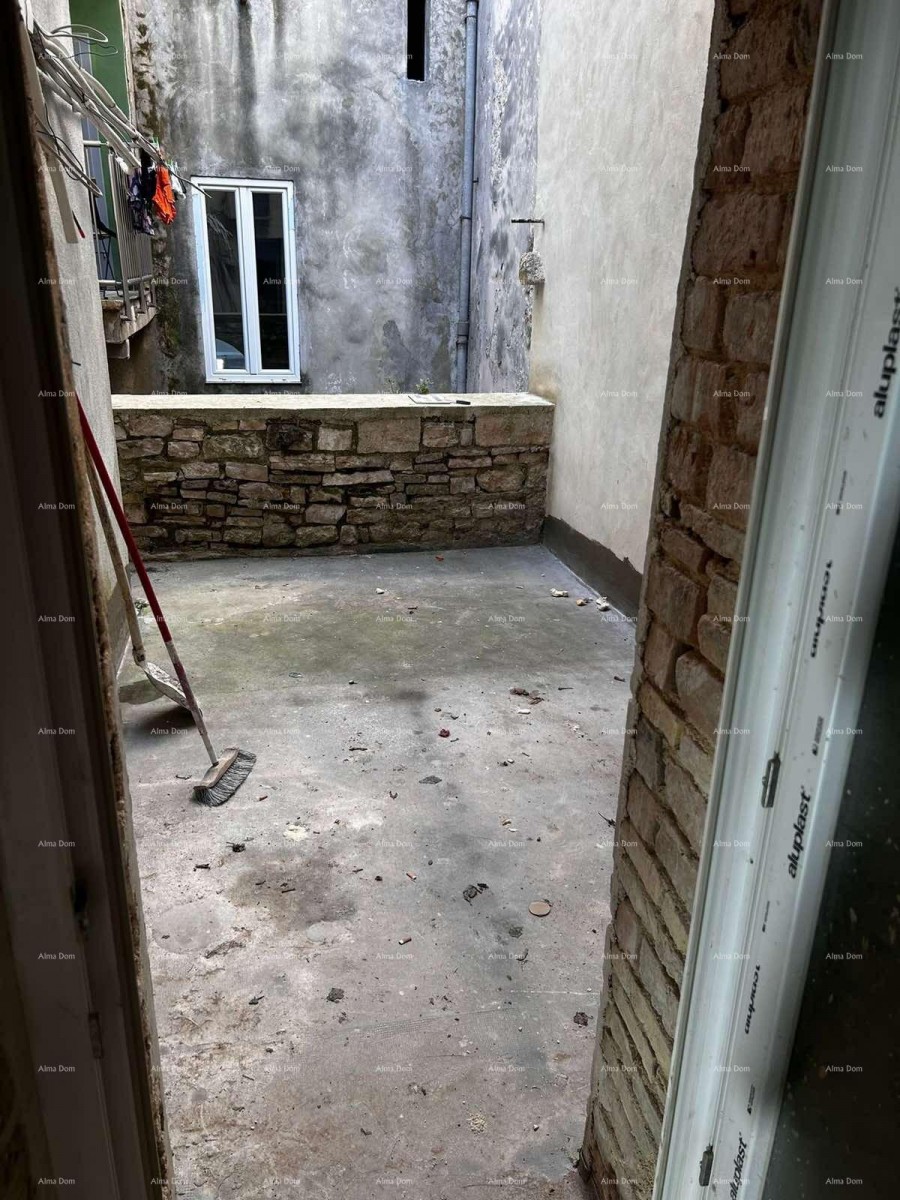 Prodaja ekskluzivnog stana u rustikalnom stilu, na top lokaciji, u centru Pule! 13