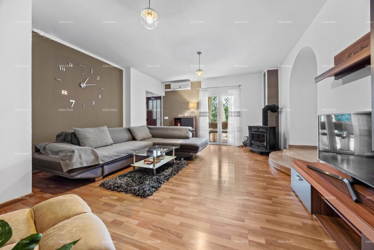 Прекрасно отремонтированный истарский дом с частным бассейном –  Светвинченат 11