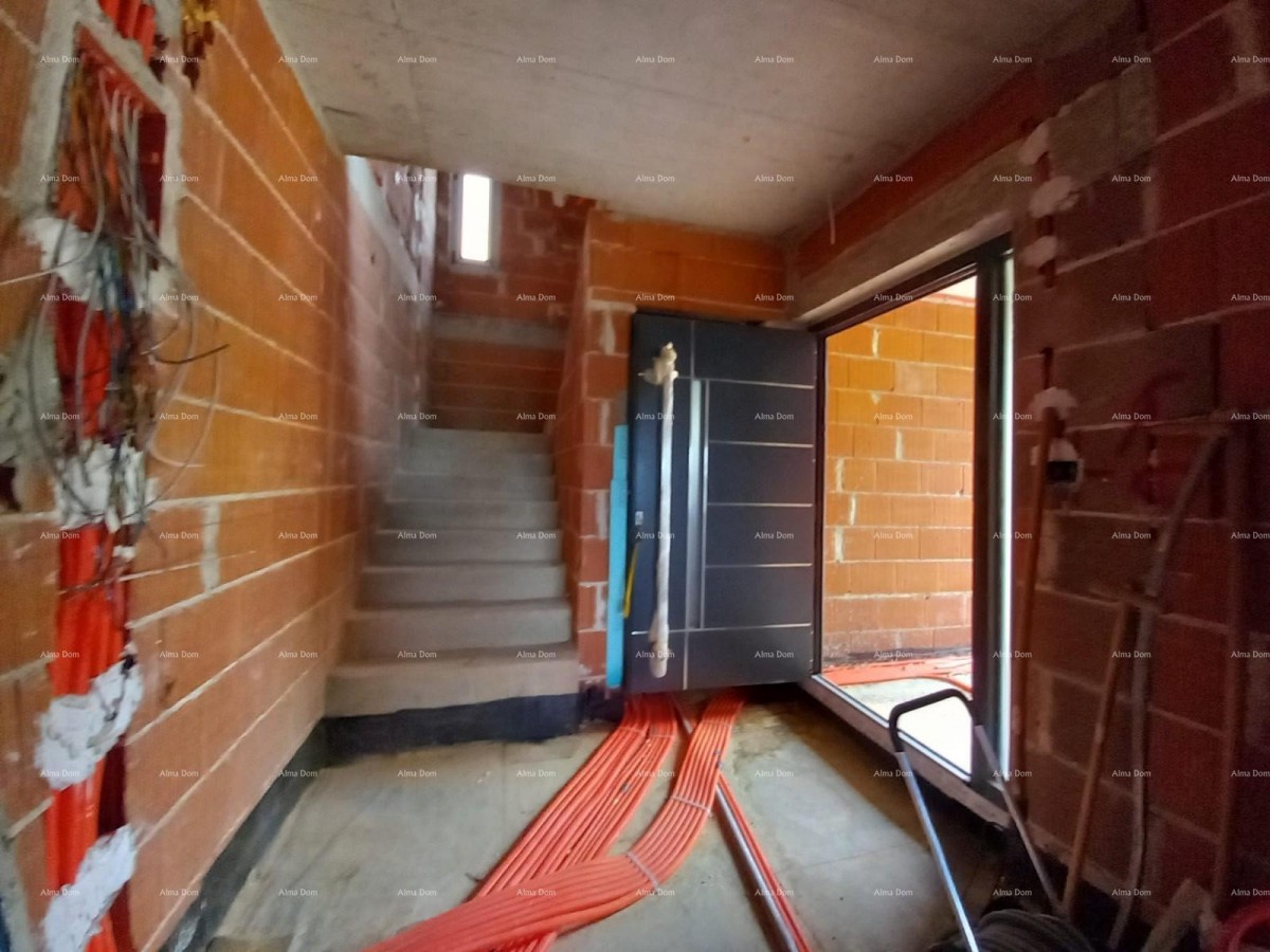 Лижњан, На продажу фантастическая квартира на первом этаже 4