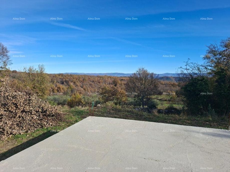 Продается строительный участок с начатым строительством – Вижинада 12