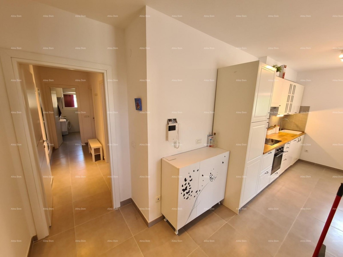 Peroj!  Stanovanje z dvoriščem! 5