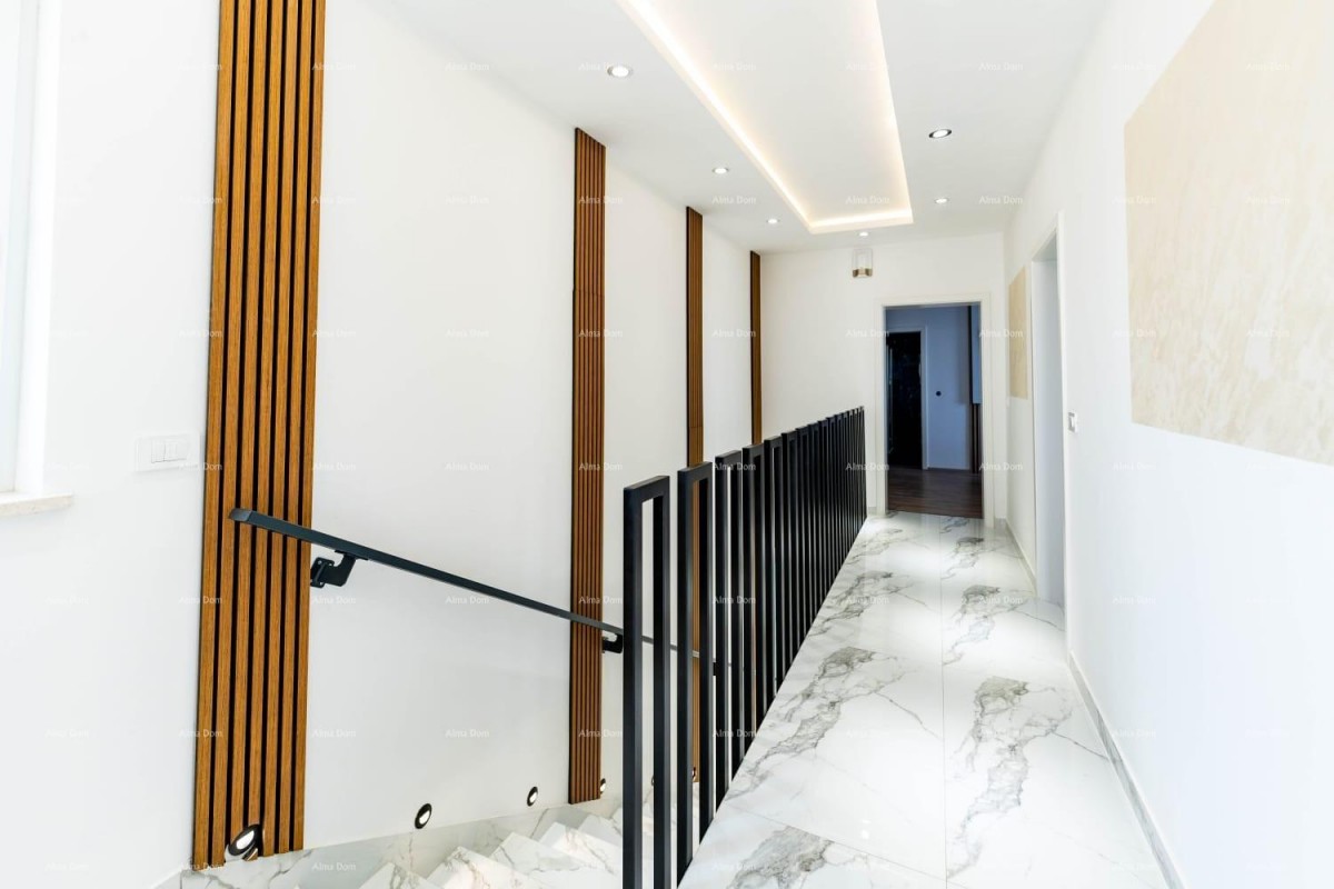 A modern house with a pool in a great location, Medulin! 18