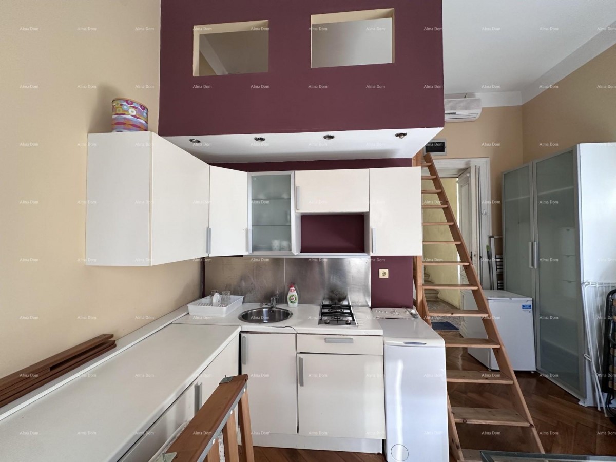 Pula – stan s 3 apartmanske jedinice! Centar. Zadarska ulica. 6