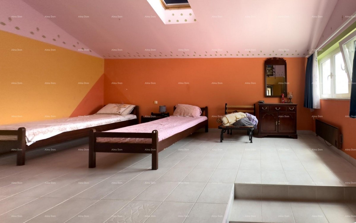 Prodajemo hišo v središču Ližnjana! 10