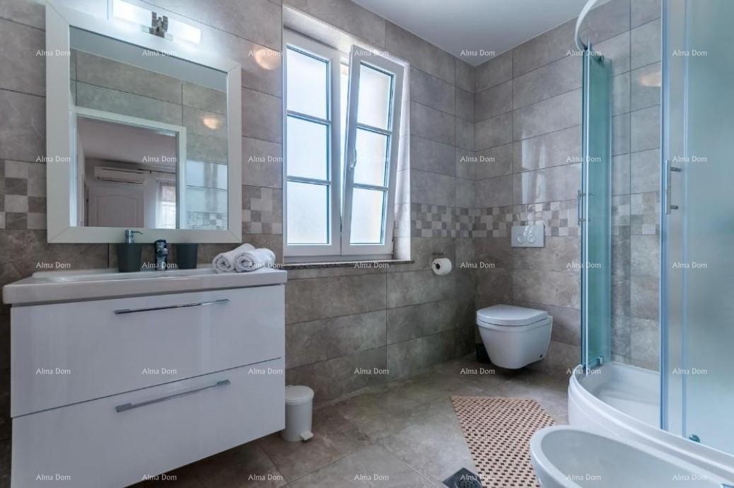 Villa with swimming pool for sale, near Barban 18