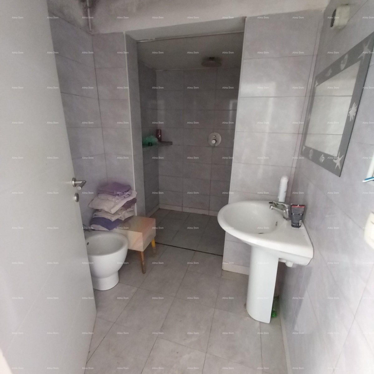 Pula! Prizemnica z velikim vrtom in teraso. 10