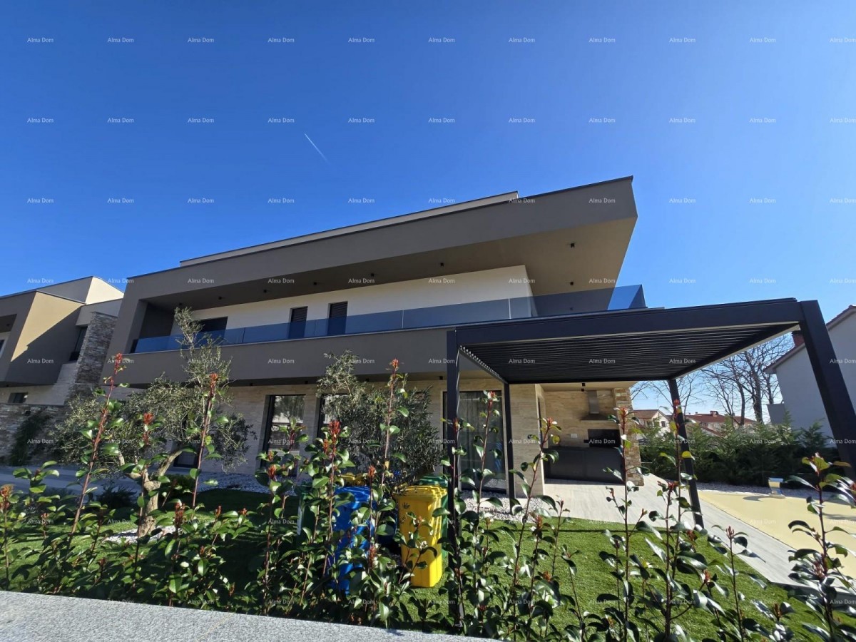 Moderna vila z bazenom in savno, Marčana! 39