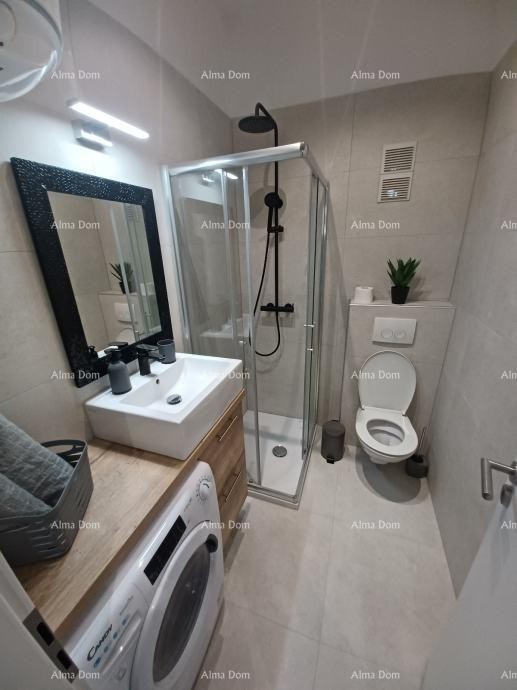 Pula, appartamento con 2 camere nel centro, 31 m² + terrazza e giardino 15