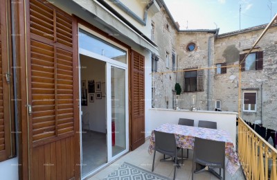 Prodajemo renoviran stan u centru Pule!