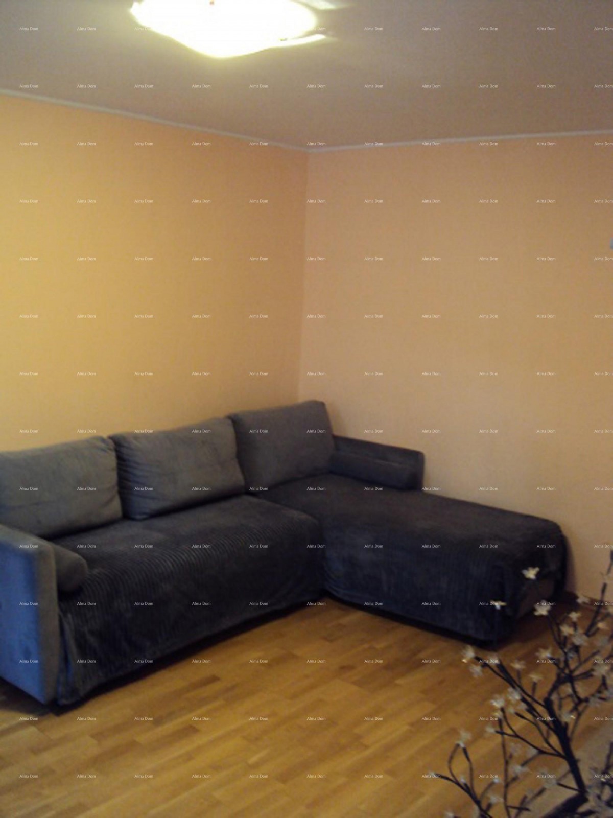 STAN 75 m² U CENTRU BRTONIGLE 5