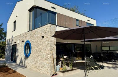 Modern villa with a pool, 218 m² – vicinity of Labin