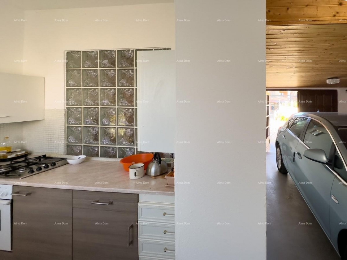 Velika hiša s 4 stanovi - Peščena uvala! 16