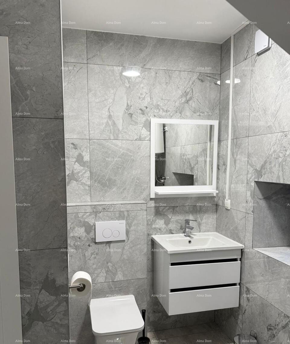 ПОРЕЧ, Реновированный каменный дом с видом на море 18