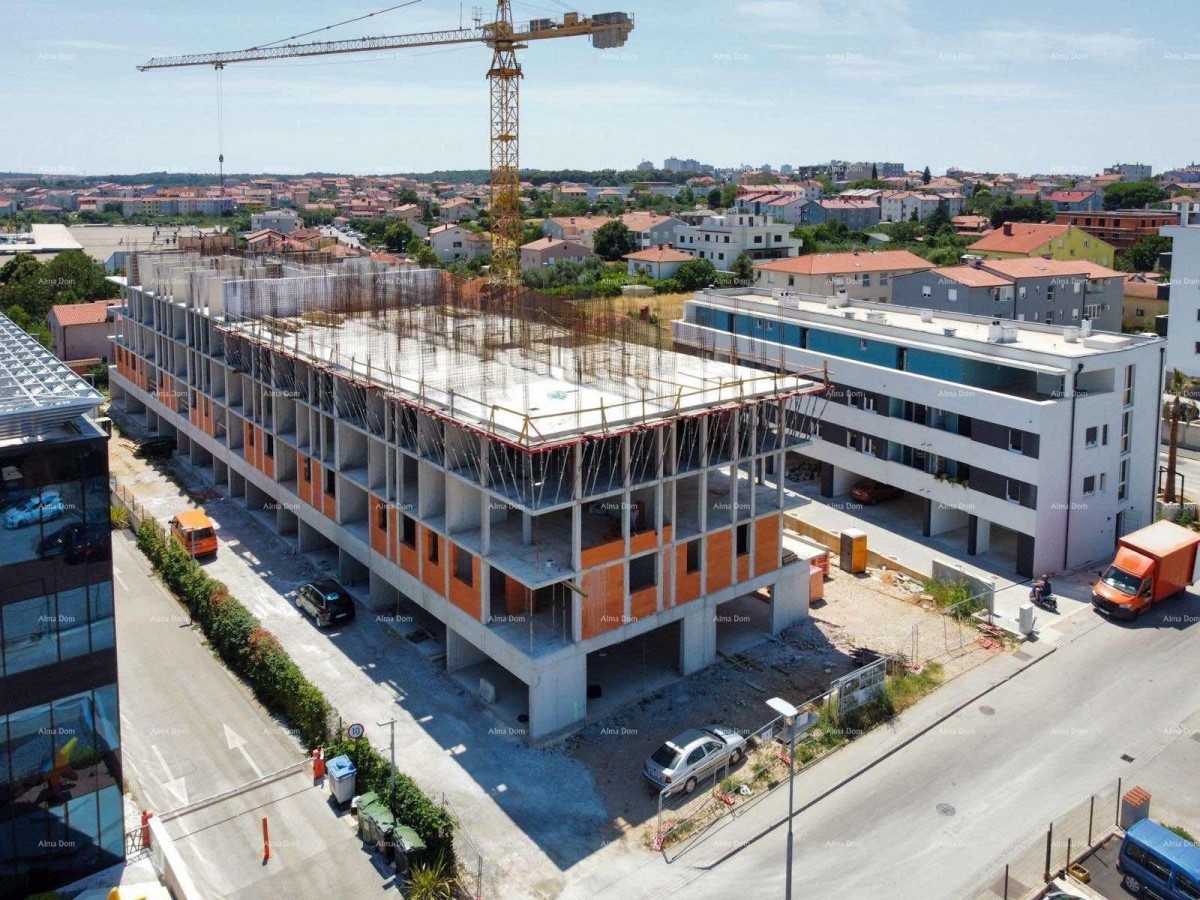 Reserved!!!! Pula! Multi-family, modern building with elevator, near the center. S25 23