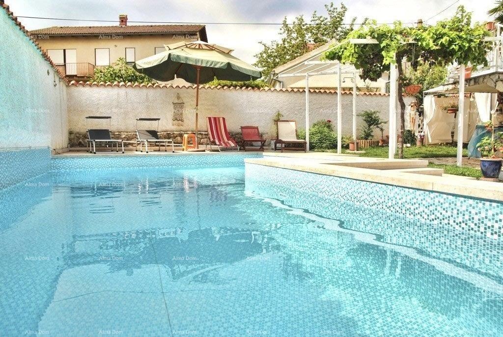 Samostojeća kuća u Valbandonu! 1