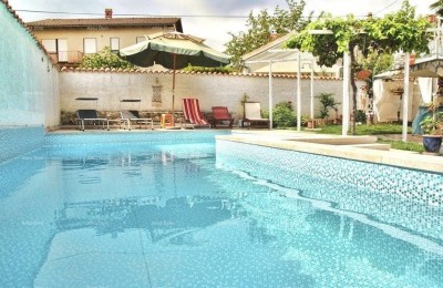 Samostojeća kuća u Valbandonu!