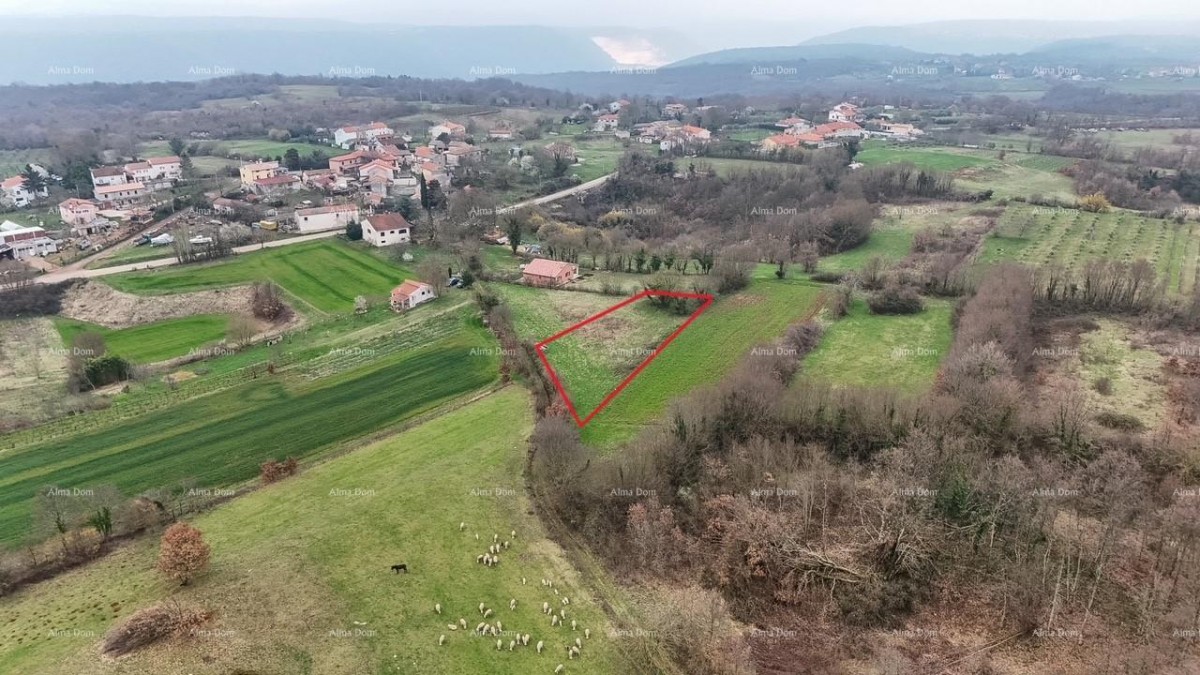 Građevinsko zemljišče s pravnomočnim dovoljenjem! 1