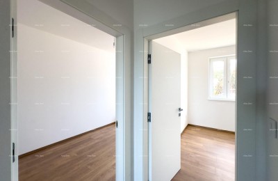 Prodajemo stan sa vrtom u Barbanu.