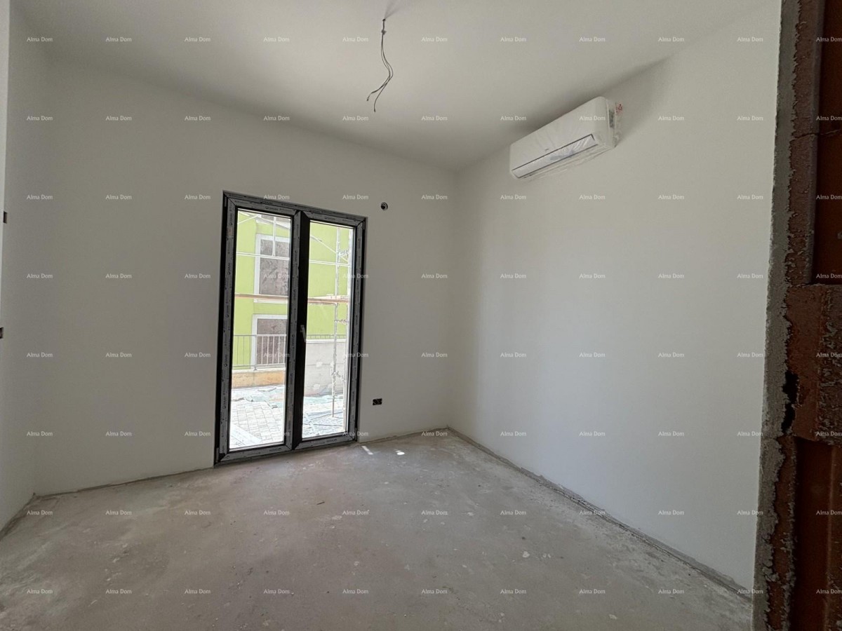 PREMANTURA - prostrani stan z bazenom, 500 m do mora  (102) 4