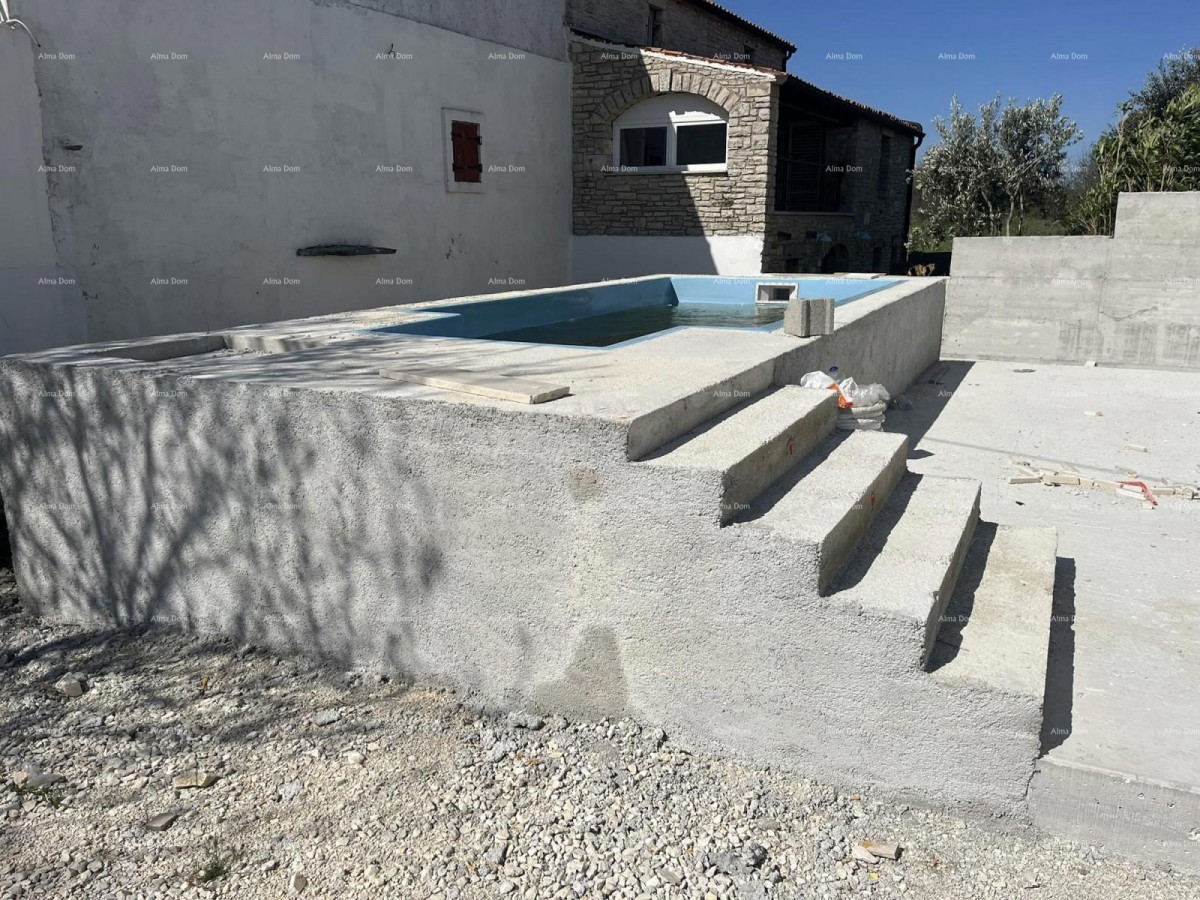 Prodaje se  atraktivna kuća u visokoj fazi gradnje, blizu Kanfanara 17