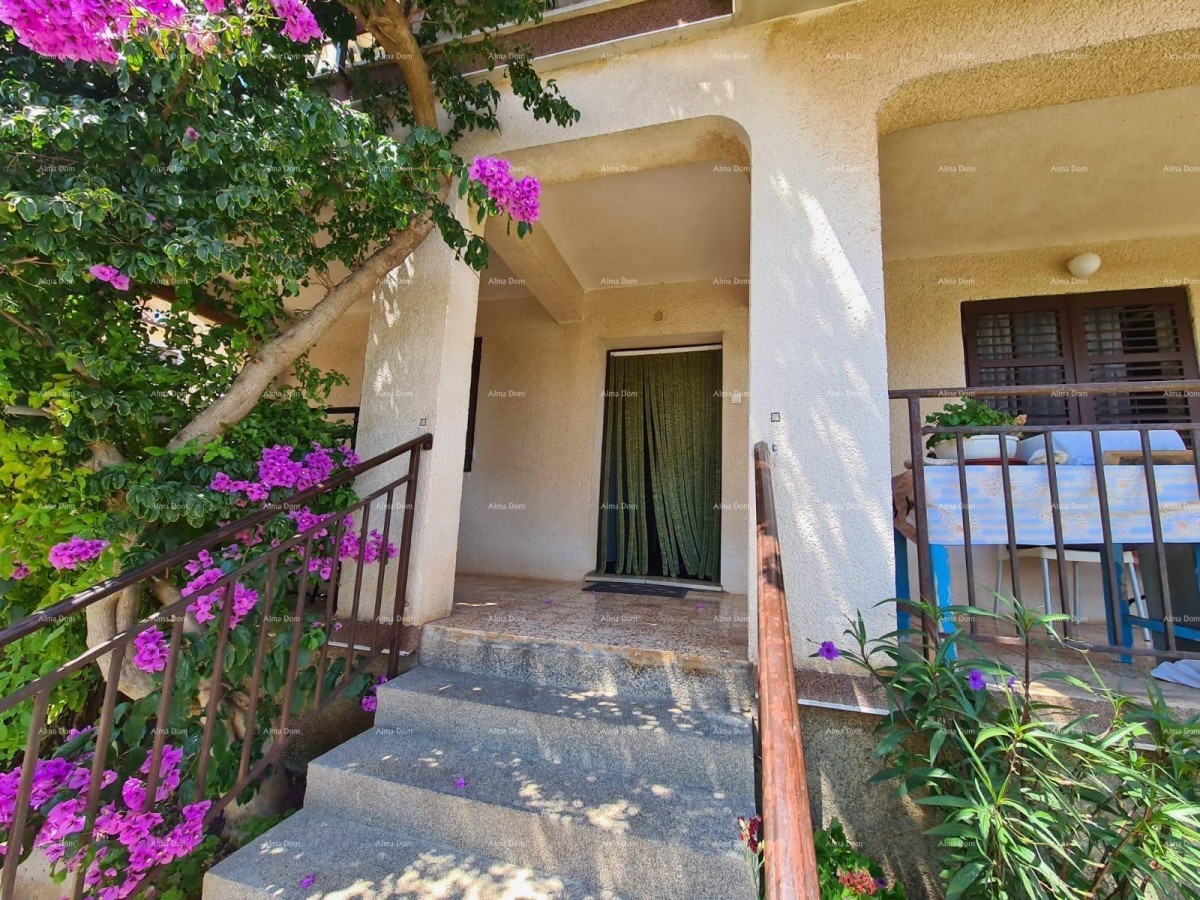 Продажа дома с двумя жилыми единицами, хозяйственным зданием и гаражом, Лижнян! 12