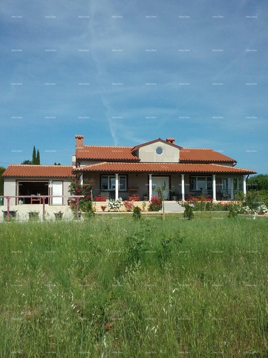 We are selling a house in a quiet location. Marčana. 10