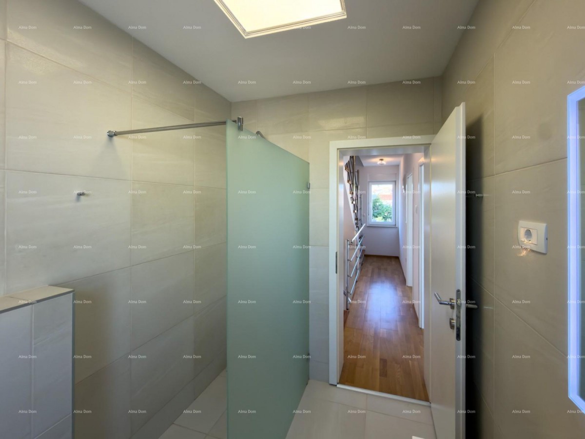 Продается привлекательный дом в Премантуре с видом на море 20