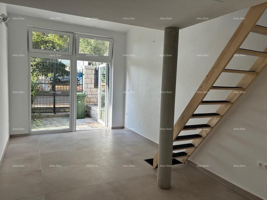 УМАГ – Дом с бассейном и тремя отдельными апартаментами 26