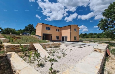 Современный дом в Светвинченате