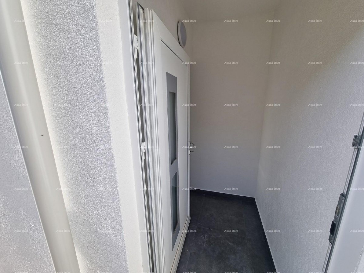 Modern duplex house with a rooftop terrace and panoramic sea view. 4