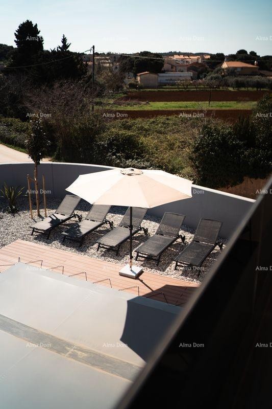 A newly built, modern two-story house with a swimming pool near the sea, Pomer! 24
