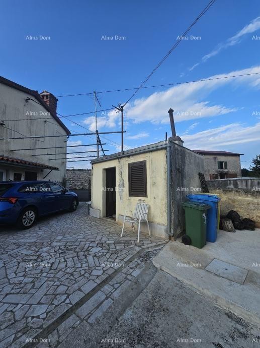 Barban – hiša z ograjenim dvoriščem 2