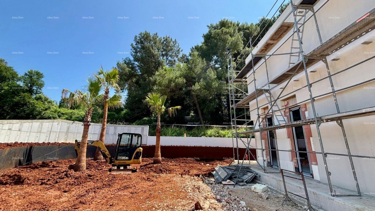 Prodaje se moderna vila u Rovinju 24