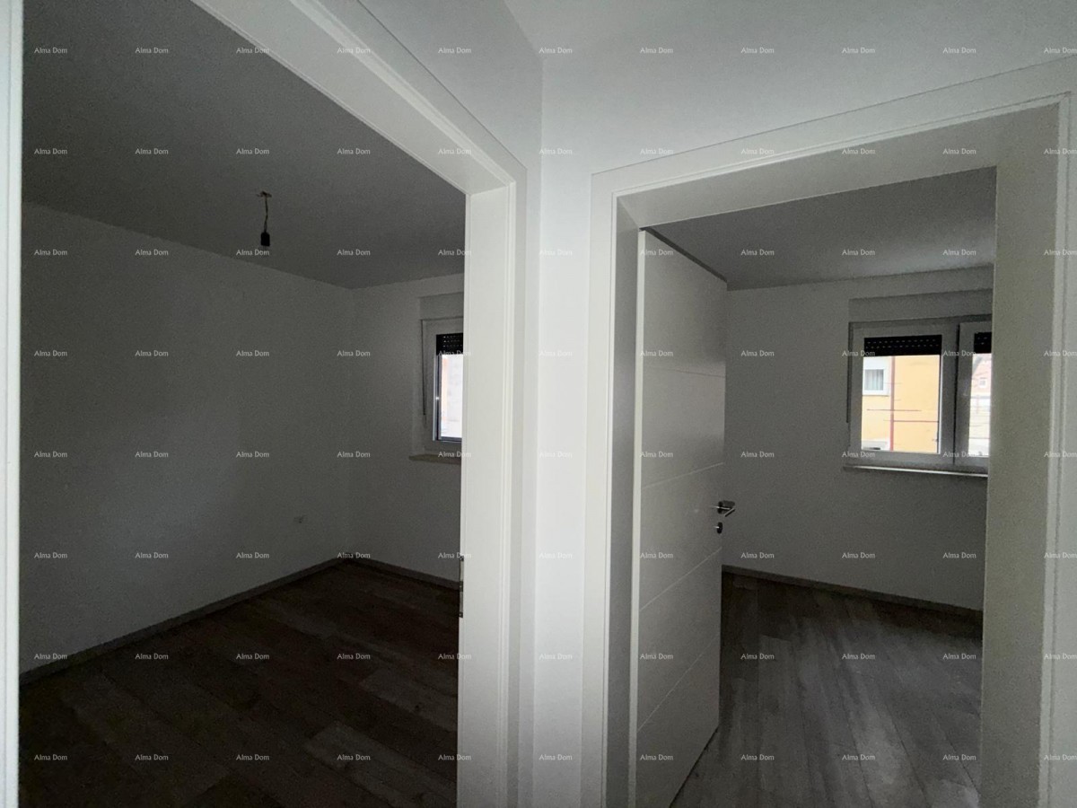 Novogradnja. Blizina gradske tržnice.  Prodaja stanova . Pula, 21