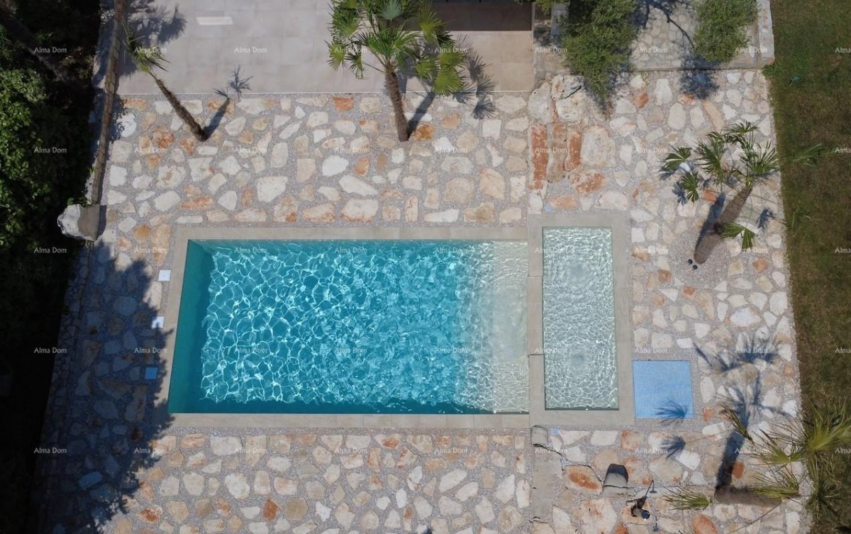 УМАГ – Дом с бассейном и тремя отдельными апартаментами 29