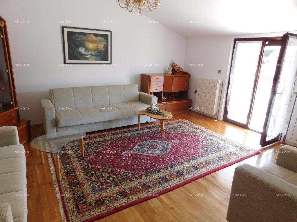 Velika hiša s 4 stanovi - Peščena uvala! 24