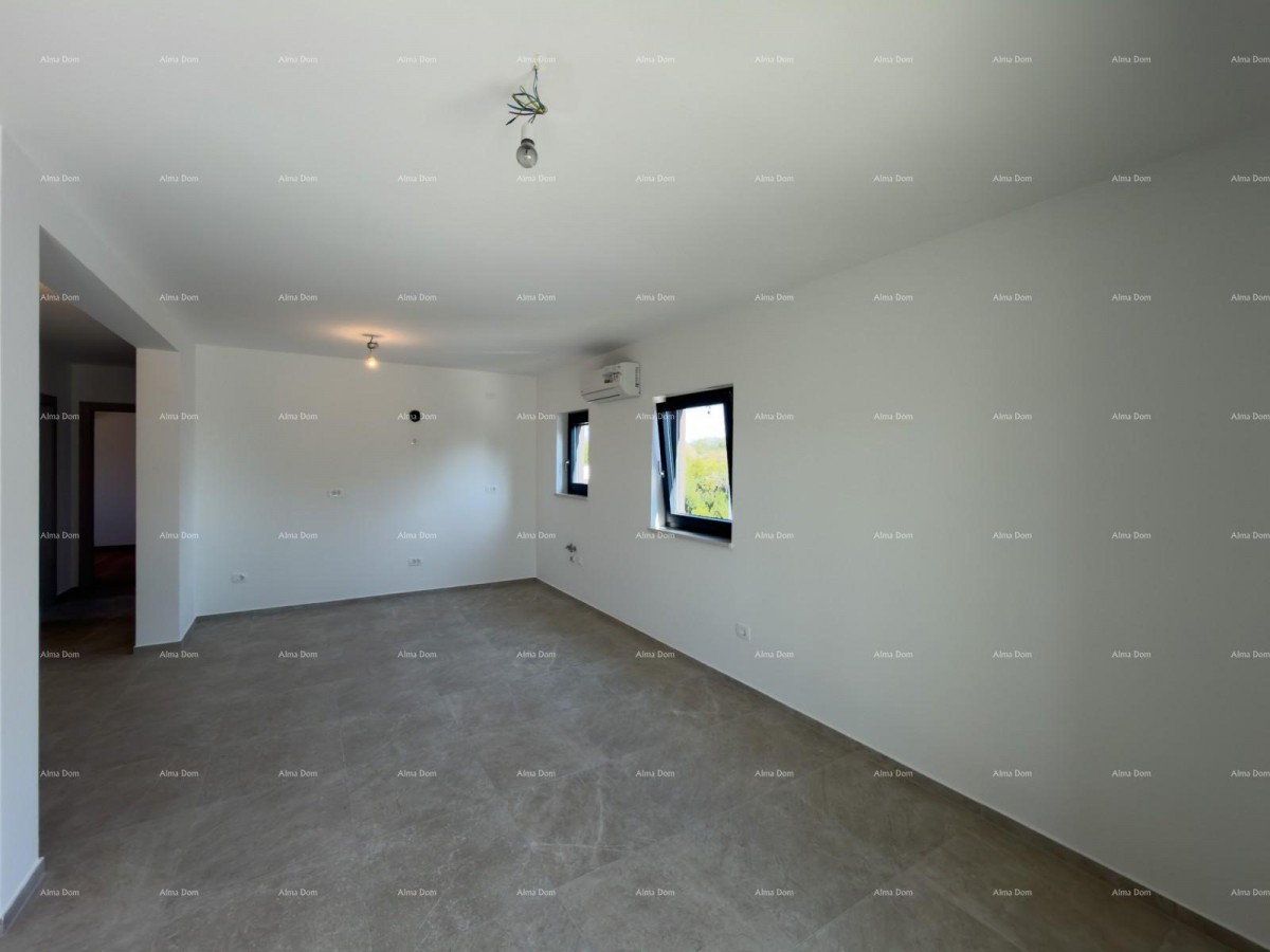 Новая постройка в отличном месте. 14