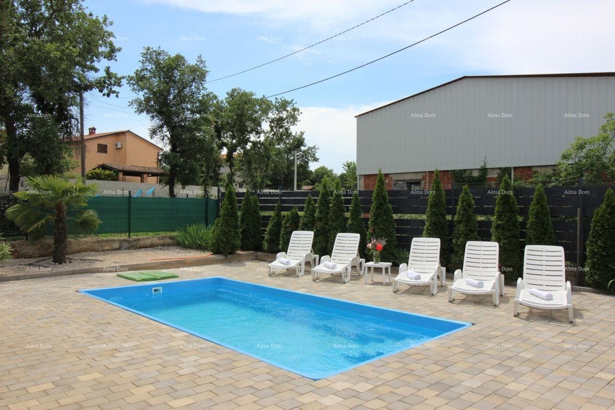 POREČ AREA – Luxuriously furnished ground floor house with a pool on a spacious property 2