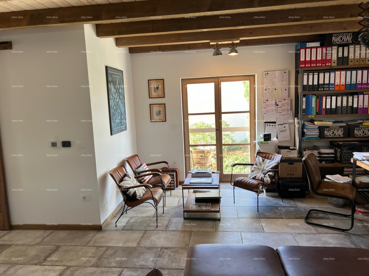 Prekrasna rustikalna hiša s bazenom in manjšim objektom 6